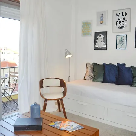 Cozy In 50 M² Sea View Apartment