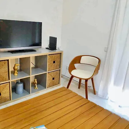 Apartment Cozy In 50 M² Sea View *