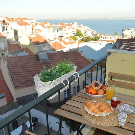 Apartment Cozy In 50 M² Sea View Lisbon